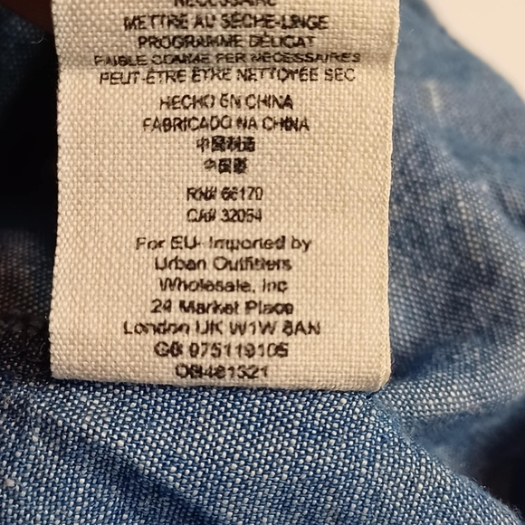 Free People Size XS Blue Show Some Shoulder Top Chambray Linen Blend - Picture 5 of 7